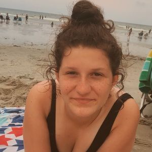 Meet your Posher, Evelyn